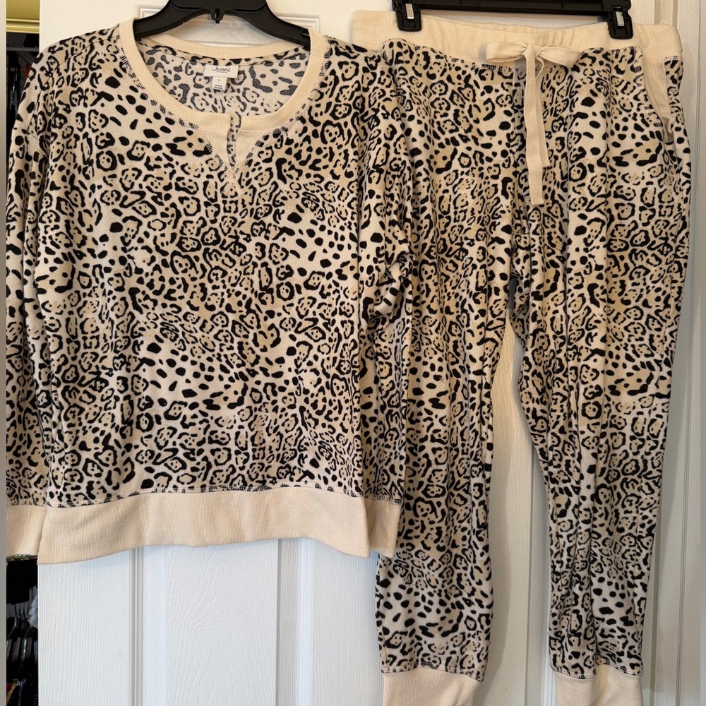 Pajama Set top pants leopard black cream size L